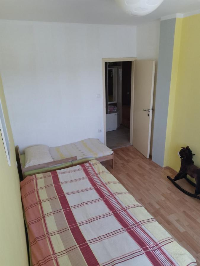 Apartamento Apartmant Sandra - Big Terace And Free Parking Karlovac Exterior foto